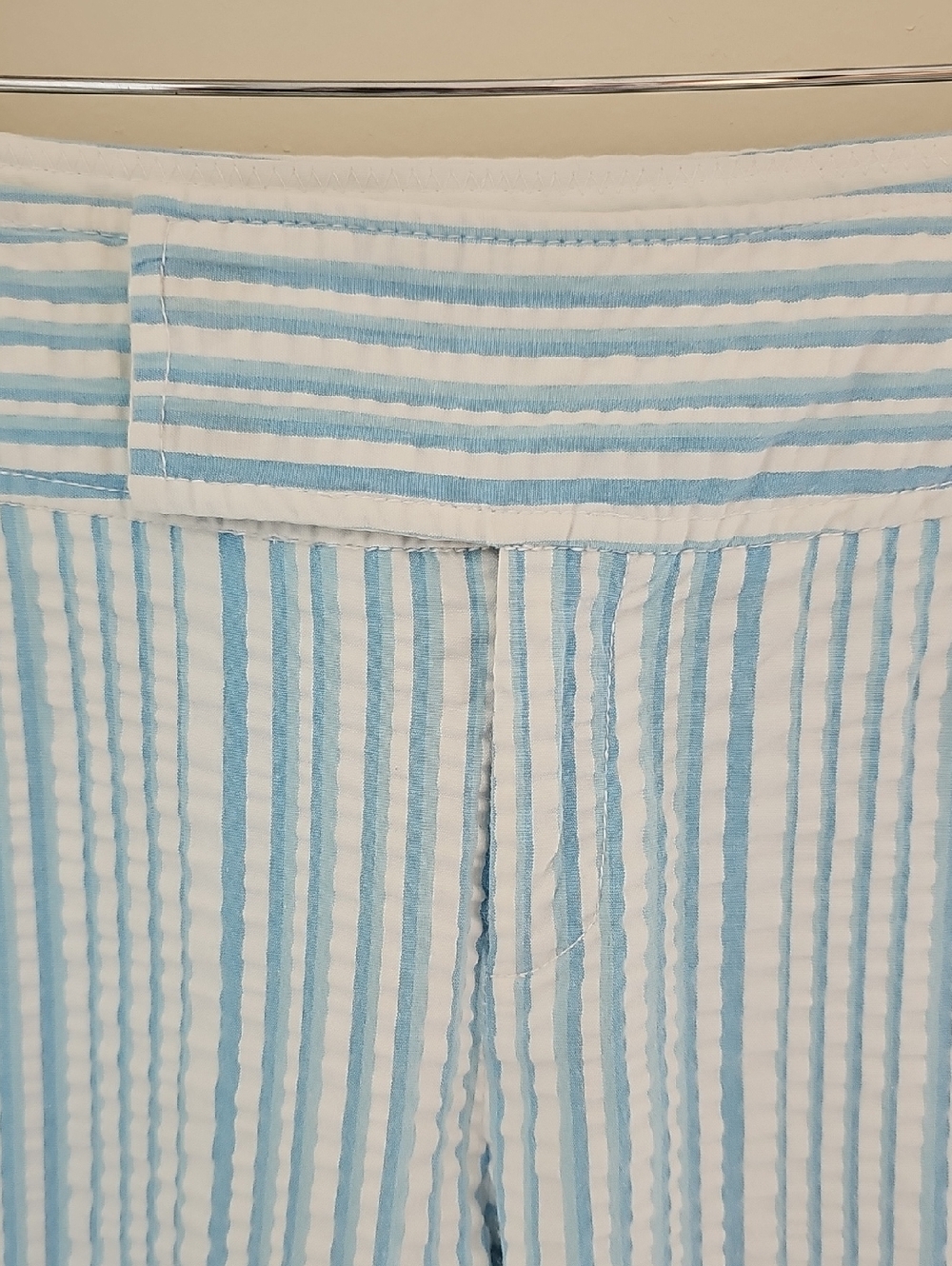Lilly Pulitzer Seersucker Striped Crop Pants Womens 6 Blue White Preppy Cotton - Picture 2 of 8